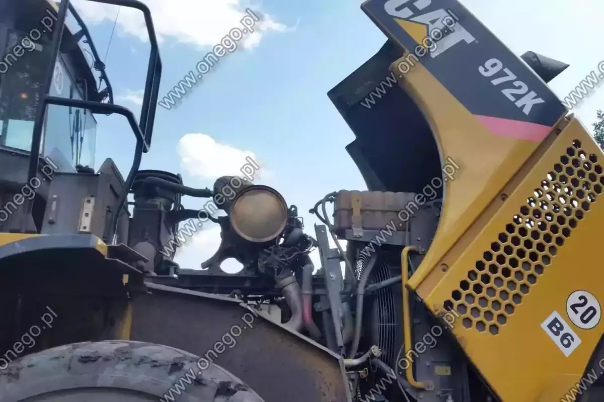 Ładowarka CAT 972K - usuwanie filtra DPF