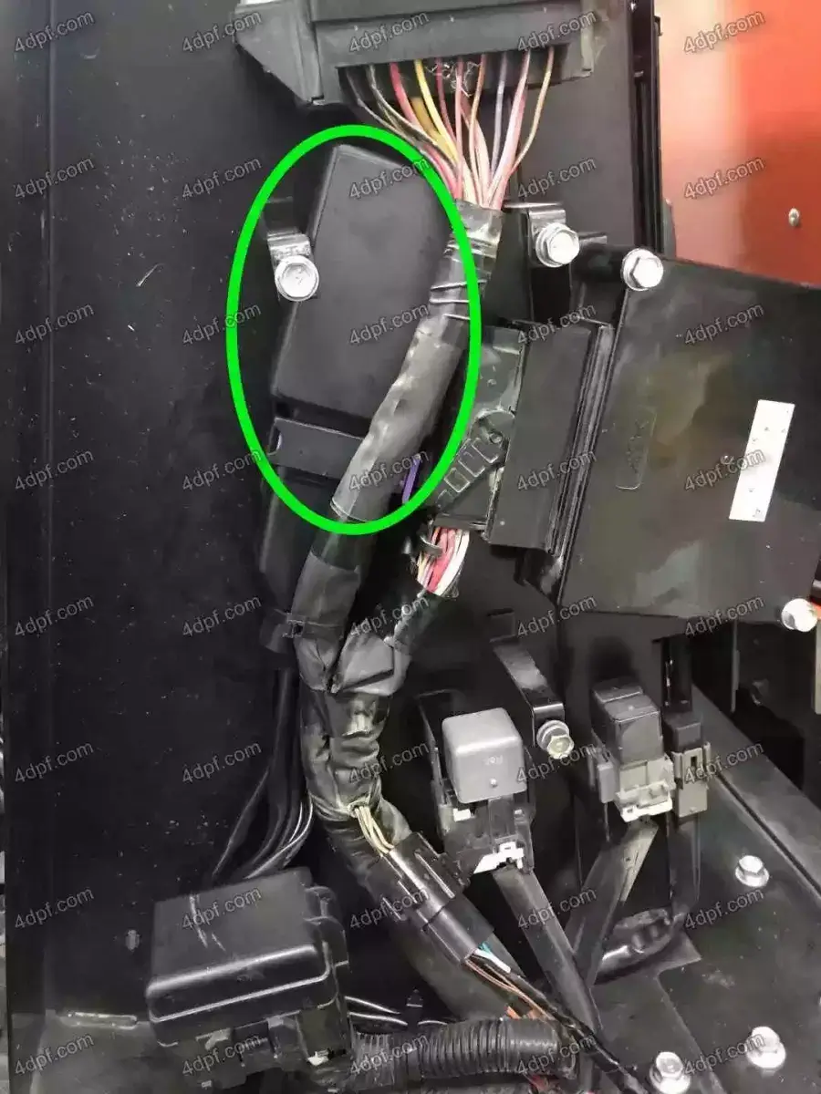 Emulator DPF silnika Kubota V1505 - montaż