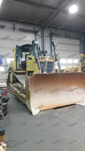 CAT D6T XL bulldozer - installation of DPF and SCR emulator