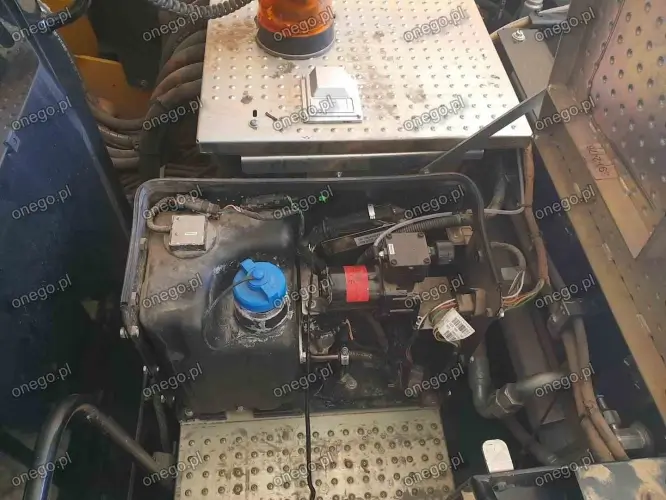 CAT M313D - DEF (urea) tank