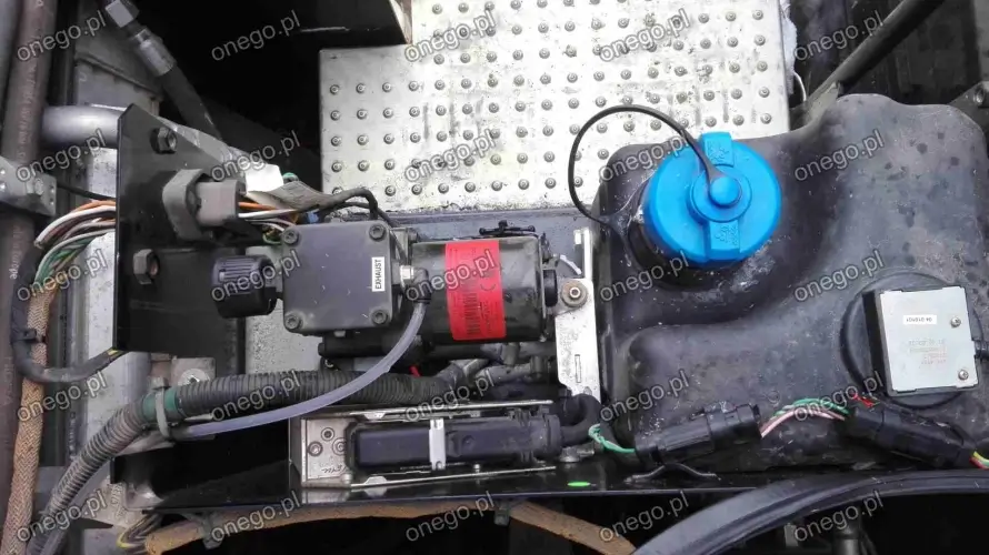 CAT M315D - DEF tank