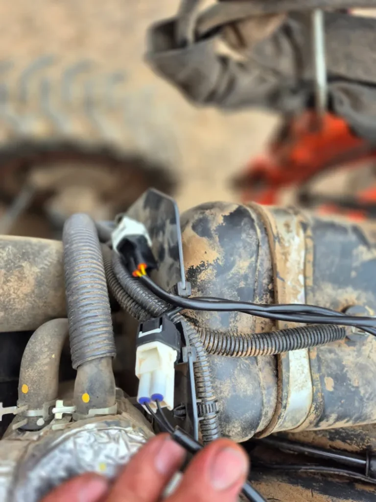 Kubota emulator temperature sensor and sensor plug connection