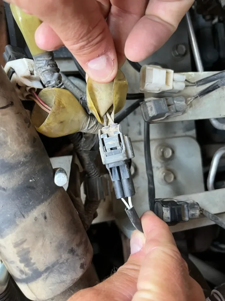 Kubota emulator second temperature sensor plug connection